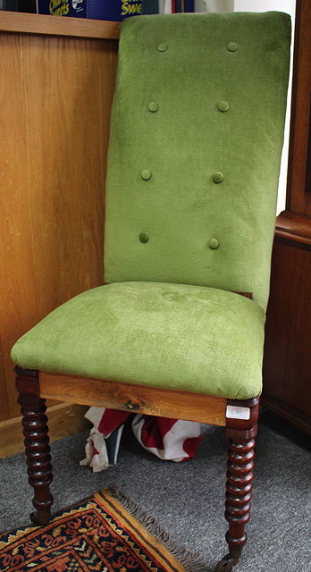 Appraisal: A VICTORIAN MAHOGANY OCCASIONAL TABLE with frieze drawer and standing