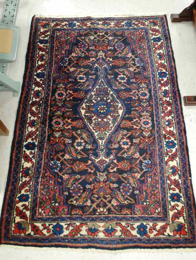 Appraisal: SEMI-ANTIQUE PERSIAN HAMADAN AREA RUG Hamadan tribal villages region northwestern