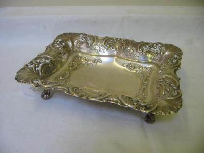 Appraisal: AN EDWARDIAN FRUIT BOWL of oblong form the sides pierced