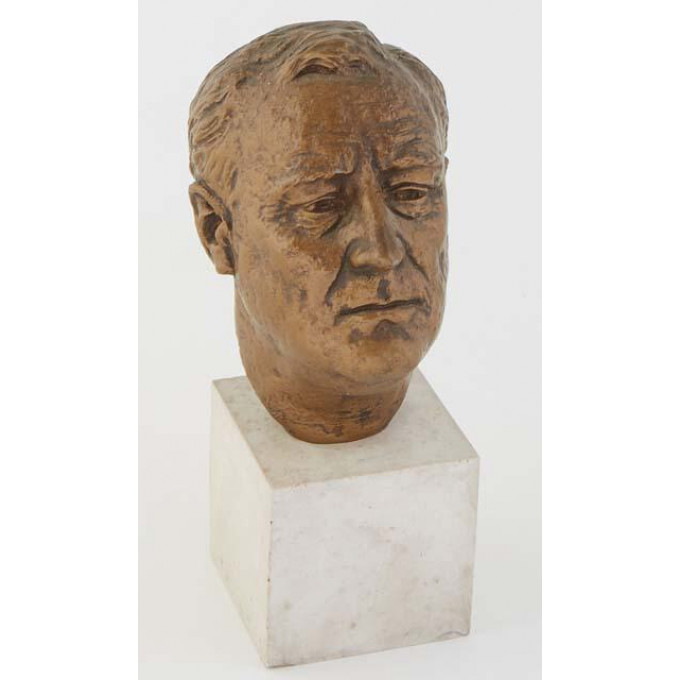 Appraisal: Jo Davidson - Franklin Roosevelt patinated plaster bust presented on