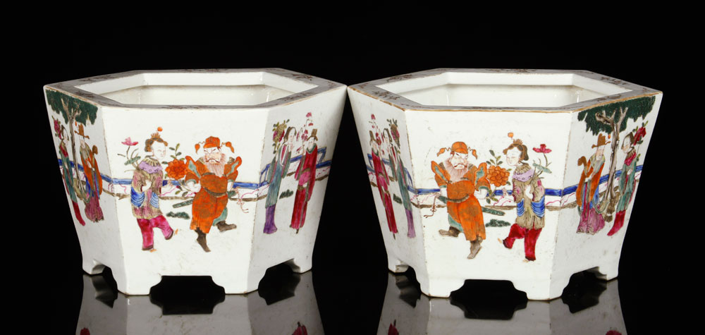 Appraisal: - Pr th C Chinese Famille Rose Planters Porcelain Pair