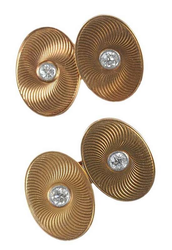 Appraisal: kt Diamond Cufflinks oval swirl design four old European cut