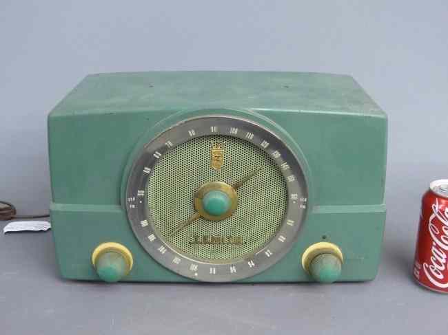 Appraisal: Vintage Zenith radio