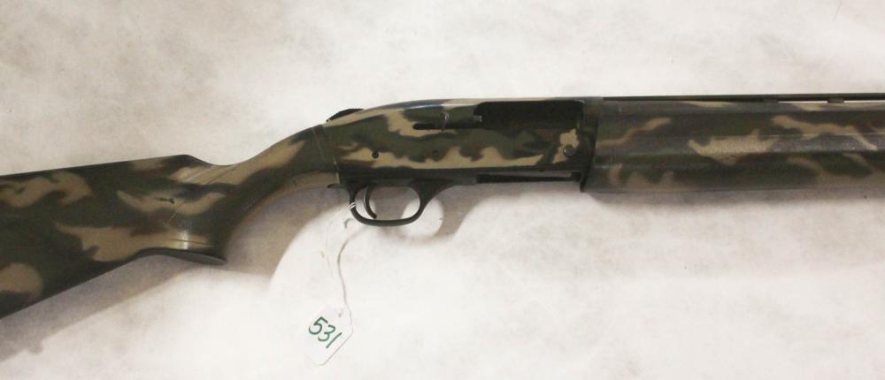 Appraisal: MOSSBERG MODEL SEMI AUTOMATIC SHOTGUN gauge vent rib barrel camo