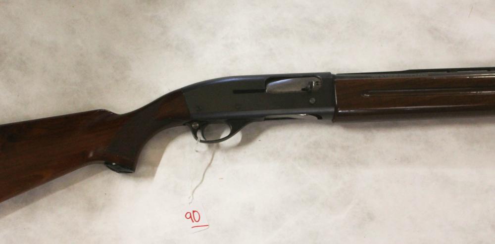 Appraisal: REMINGTON SPORTSMAN SC SEMI AUTOMATIC SHOTGUN gauge vent rib barrel