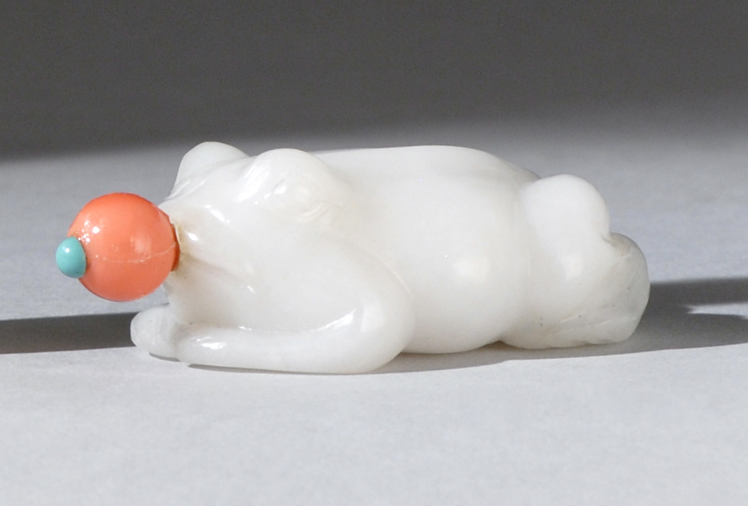 Appraisal: WHITE JADE SNUFF BOTTLE Circa In the form of a