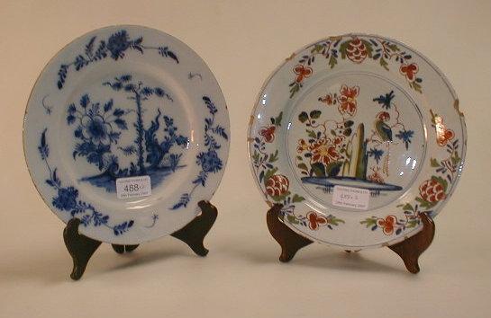 Appraisal: A thC Delft plate painted in blue with a stylized