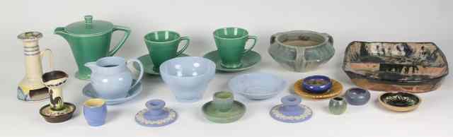 Appraisal: An Art Deco style Wedgwood coffee set comprising a divided