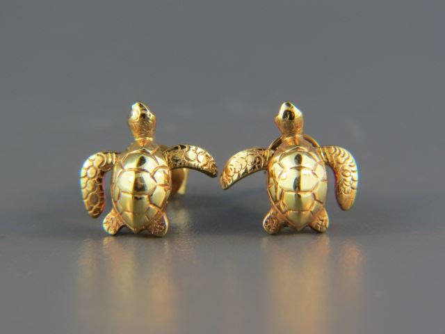 Appraisal: k Gold Figural Turtle Earrings k yellow gold diamond eyes