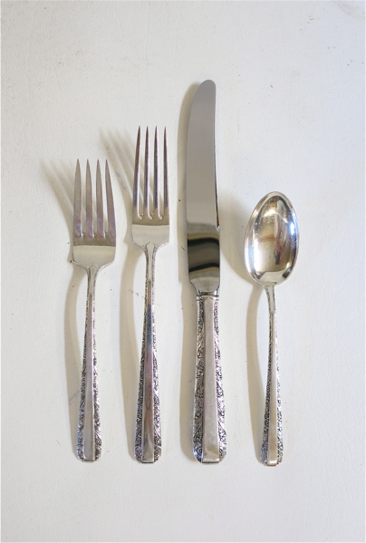 Appraisal: TOWLE CANDLELIGHT STERLING SILVER FLATWARE SET seventy-two pieces comprised of