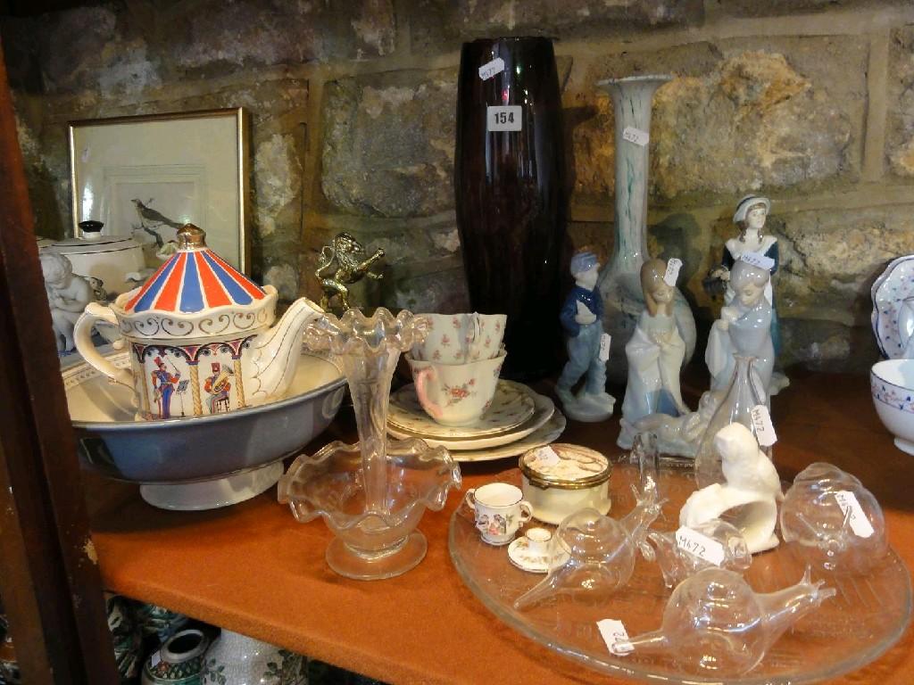 Appraisal: A collection of ceramics and glassware including three Lladro nativity