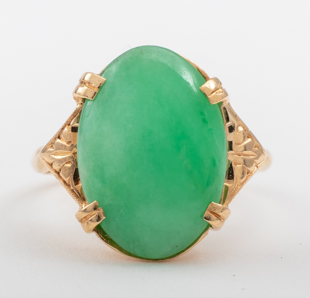 Appraisal: ART DECO K GOLD JADEITE CABOCHON RING Art Deco circa