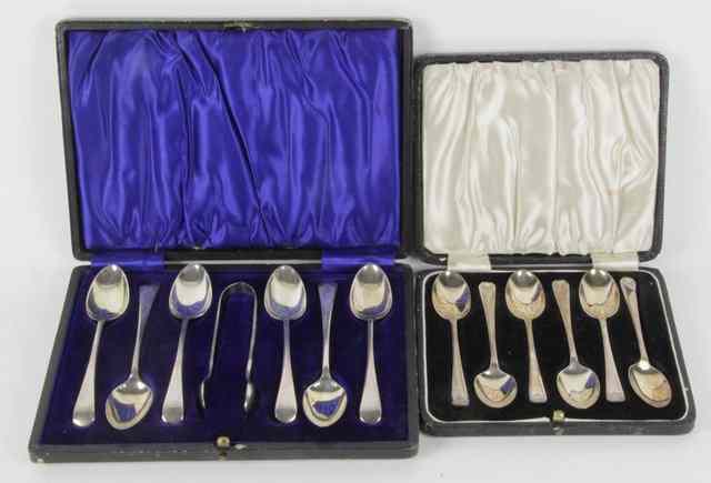 Appraisal: A boxed set of six silver teaspoons and a pair