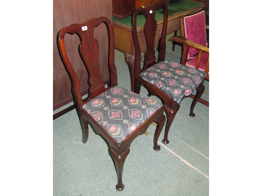 Appraisal: Pair of mahogany splatback dining chairs