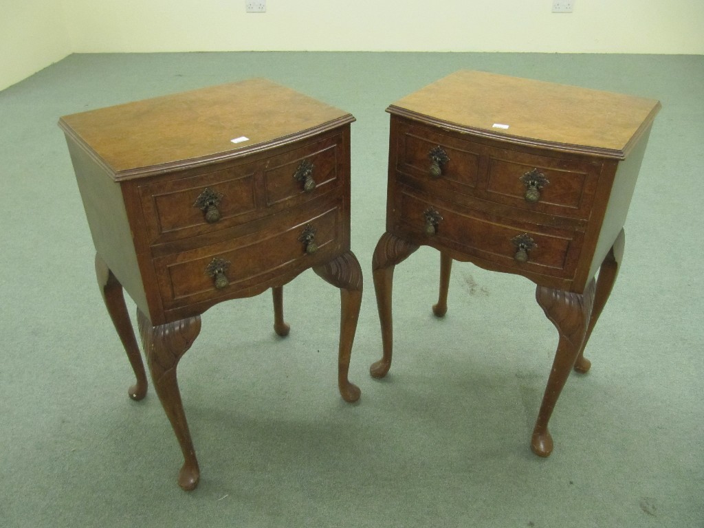 Appraisal: Pair of walnut bedside cabinets