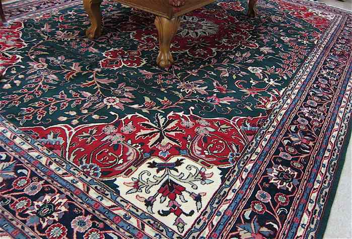 Appraisal: HAND KNOTTED ORIENTAL GRAND ROOM CARPET Indo-Heriz floral and central