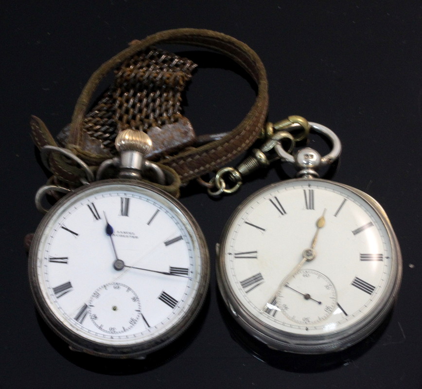 Appraisal: A silver cased pocket watch the cream enamel dial with