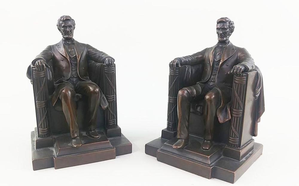 Appraisal: PATINATED COPPER-CLAD BOOKENDS OF ABRAHAM LINCOLNCirca Jennings brothers marked J