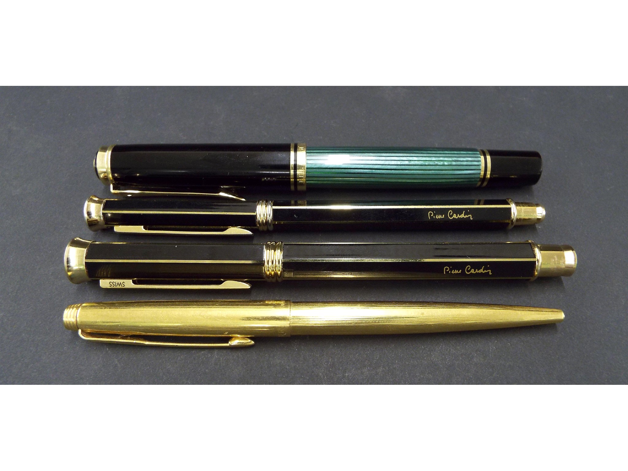 Appraisal: Pens - Pierre Cardin fountain and ballpoint pen set in