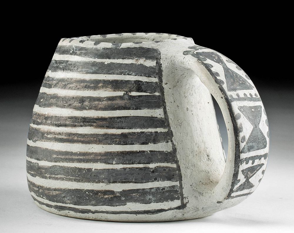 Appraisal: Prehistoric Anasazi Black-On-White Pottery Mug Native American Southwestern United States