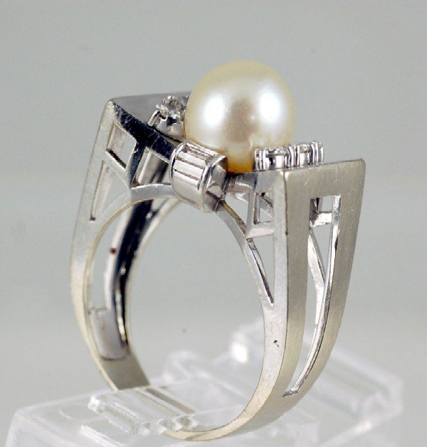 Appraisal: Art deco pearl and diamond ladies ring Bowtie design x