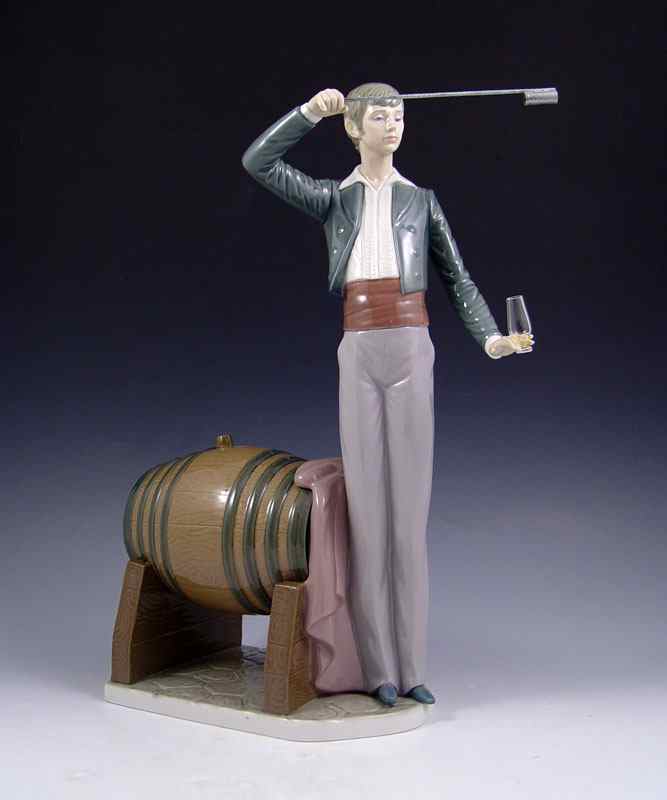 Appraisal: LLADRO WINE TASTER FIGURINE ''Venenciador'' issued retired in ''h x