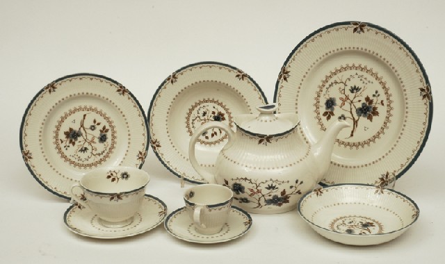 Appraisal: A COMPREHENSIVE ROYAL DOULTON OLD COLONY PATTERN PORCELAIN DINNER SERVICE