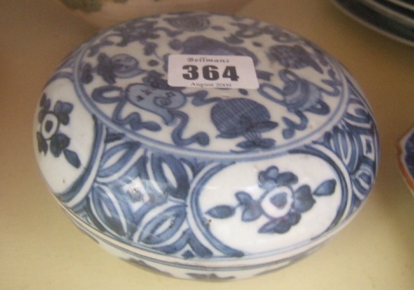 Appraisal: A Chinese blue and white circular box and cover Ming