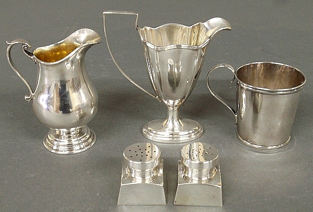 Appraisal: - Sterling silver Colonial style creamer h a Federal style