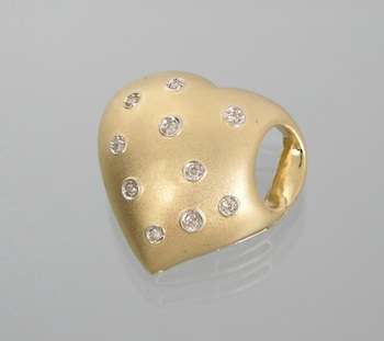 Appraisal: A Contemporary Heart Shape Pendant with Diamonds k yellow gold