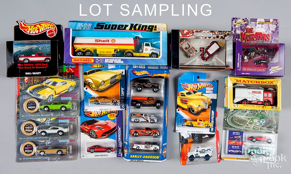 Appraisal: Large group of Matchbox and Hot Wheels cars Large group