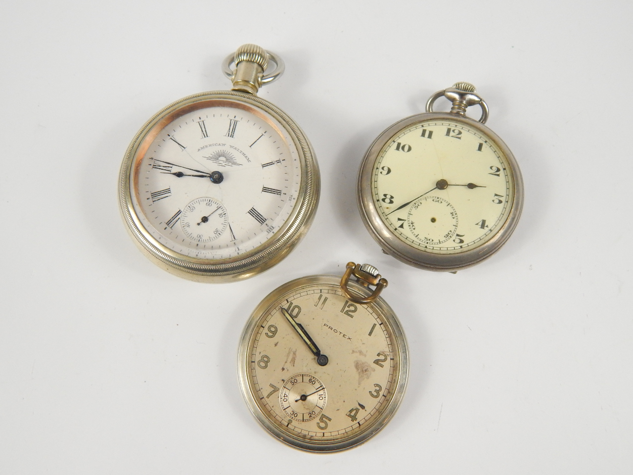 Appraisal: A large Waltham gentleman's open faced keyless wind pocket watch