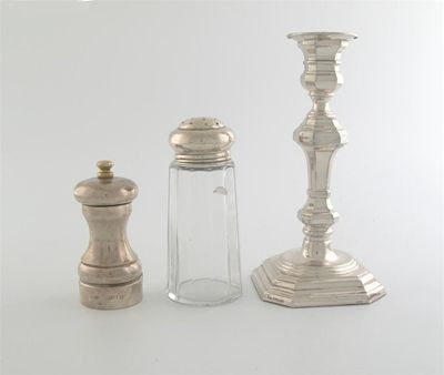 Appraisal: A mixed lot of modern silver a mounted peppermill and