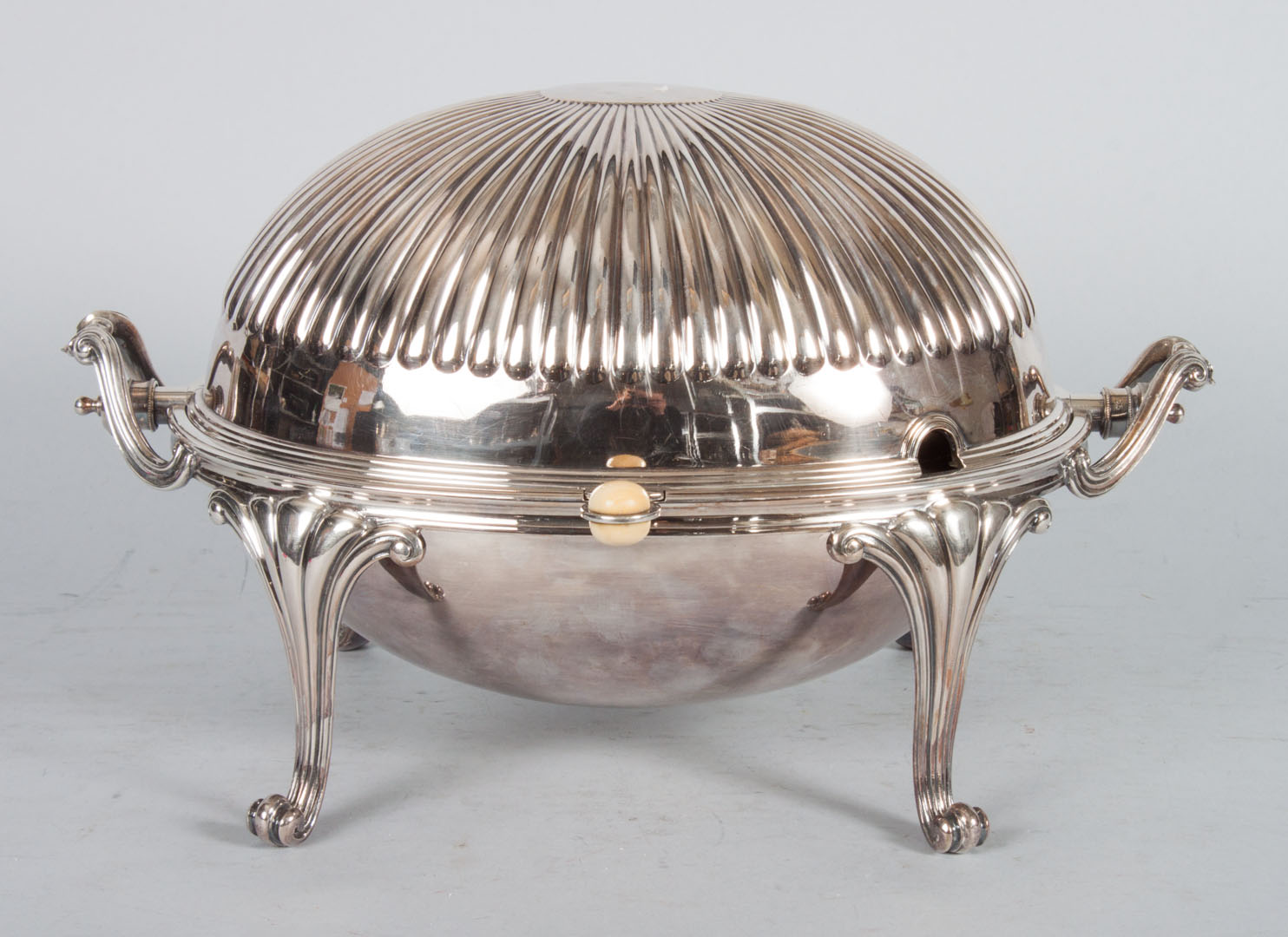 Appraisal: Elkington silver-plated gladstone revolving entree dish with pierced insert in