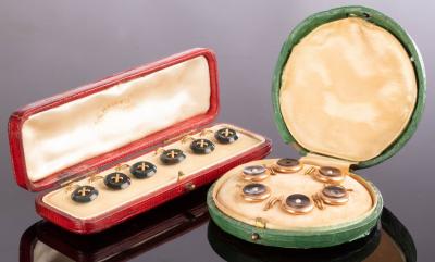 Appraisal: A set of six bloodstone dress buttons boxed by Hall