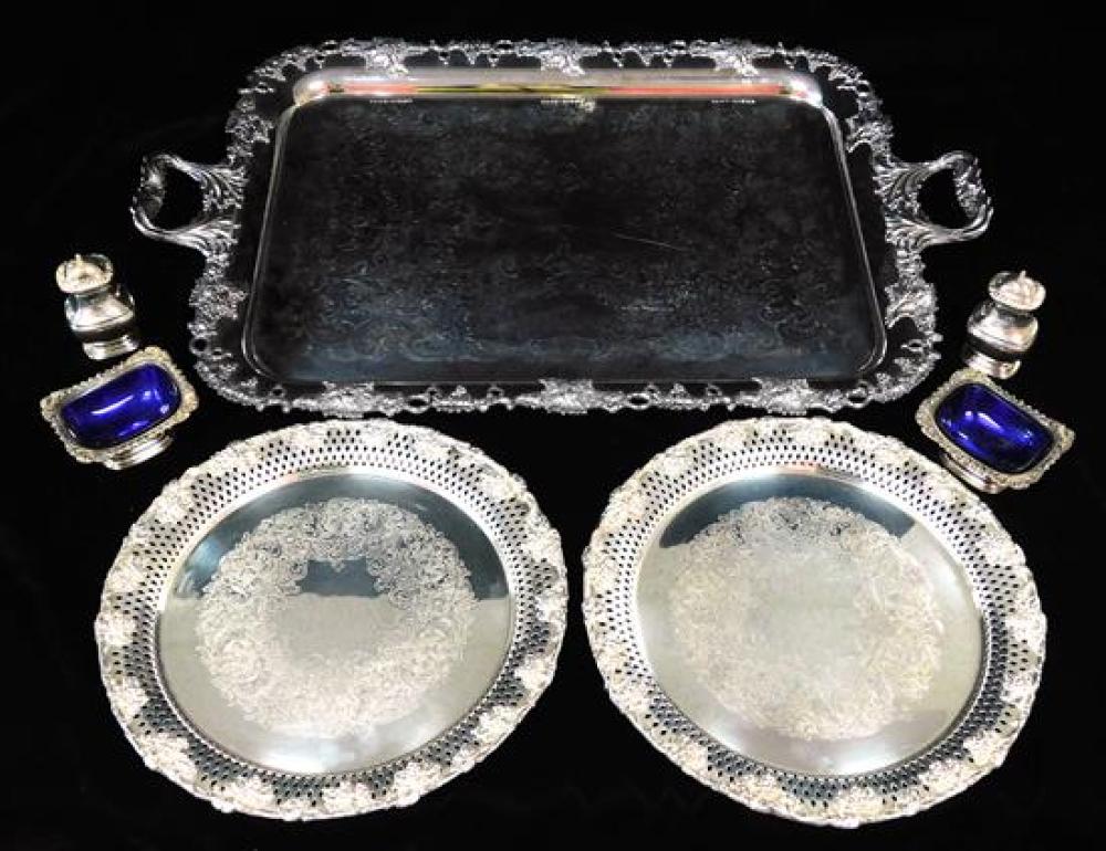 Appraisal: SILVERPLATE Silverplate trays and small accessories seven pieces large Gorham