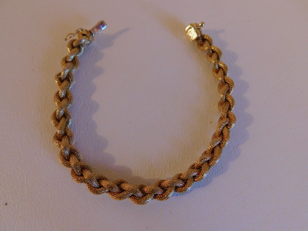 Appraisal: K GOLD ROPE BRACELET An k solid gold rope bracelet