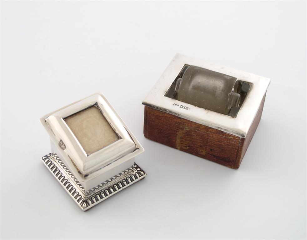 Appraisal: An Edwardian silver stamp box