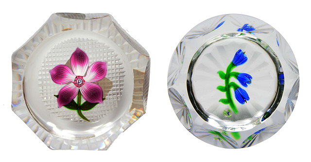 Appraisal: A PERTHSHIRE GLASS PAPERWEIGHT centrally decorated with three bluebell flowers