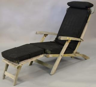 Appraisal: Set of three teak folding lounge chairs with adjustable backs