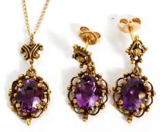 Appraisal: AMETHYST AND KT GOLD EARRING AND NECKLACE SET AMETHYST AND