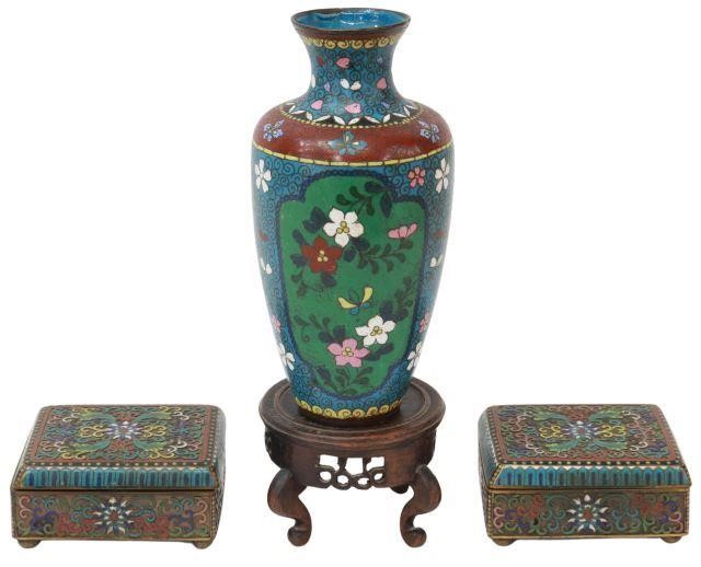 Appraisal: lot of Chinese cloisonne enamel including baluster form vase having