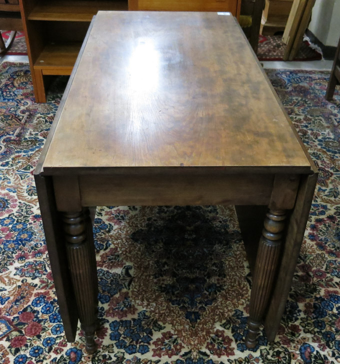 Appraisal: SHERATON STYLE DROP-LEAF MAHOGANY DINING TABLE American th century having