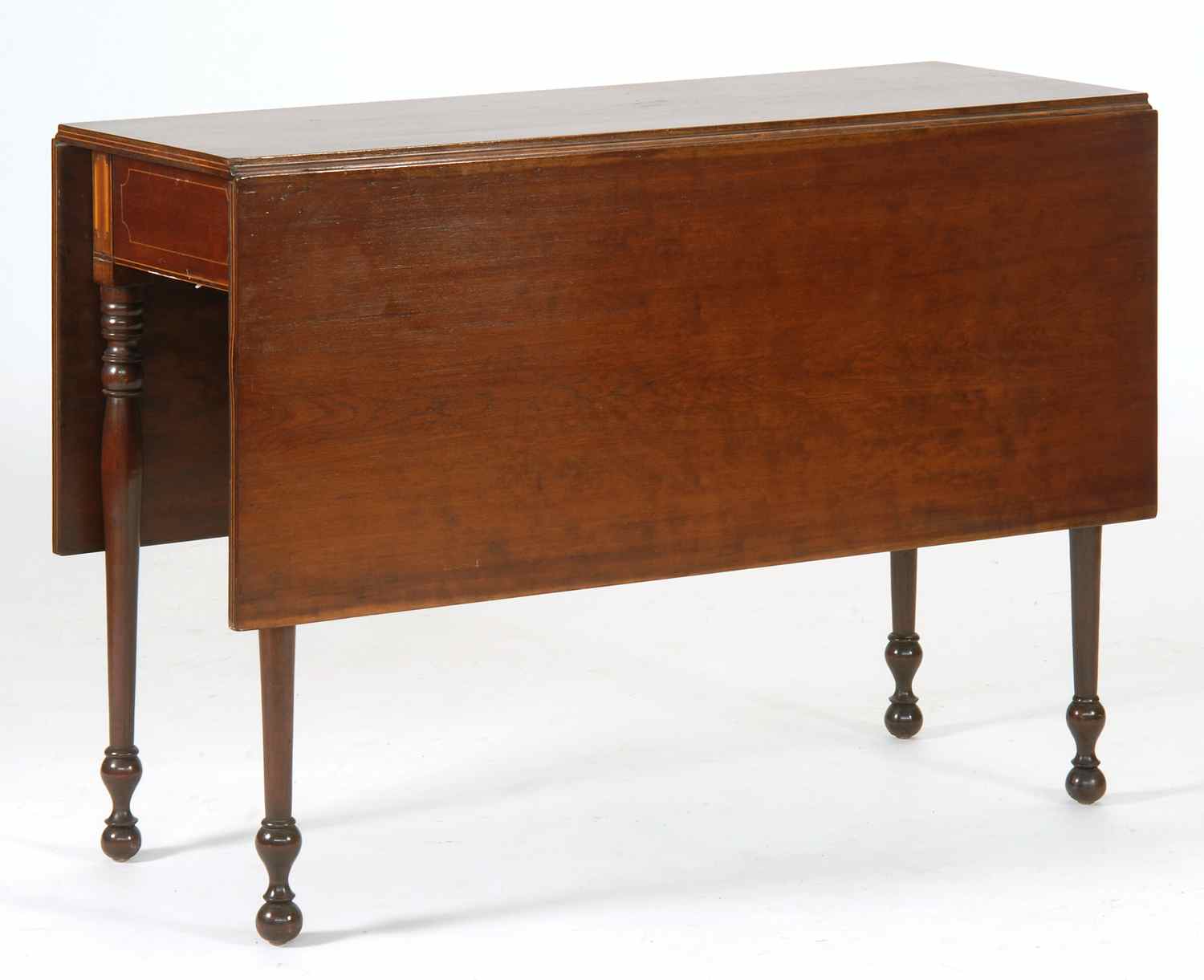 Appraisal: ANTIQUE AMERICAN SHERATON DROP-LEAF TABLE In mahogany with turned legs