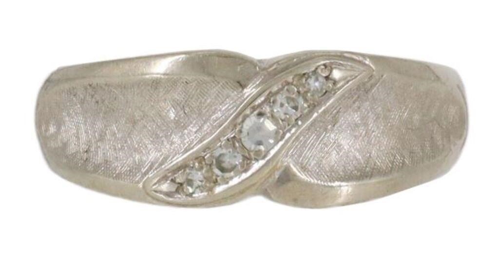 Appraisal: Estate kt white gold ring set with five diamonds Florentine