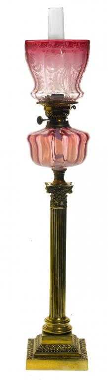 Appraisal: AN EDWARD VII BRASS CORINTHIAN COLUMN OIL LAMP with semi-opalescent