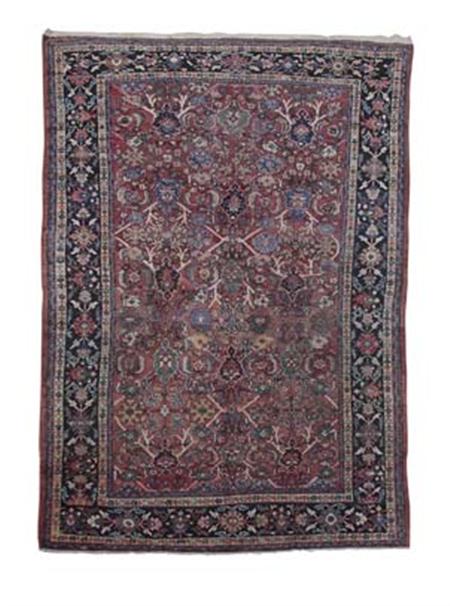 Appraisal: A Mahal carpet late th early th century the red