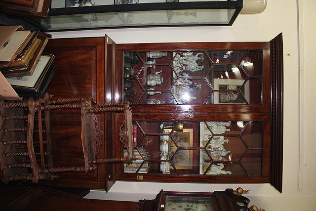 Appraisal: A MID TH CENTURY MAHOGANY LIBRARY BOOKCASE CABINET the upper