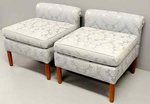 Appraisal: Pair of window benches by Hickory Chair Co with blue