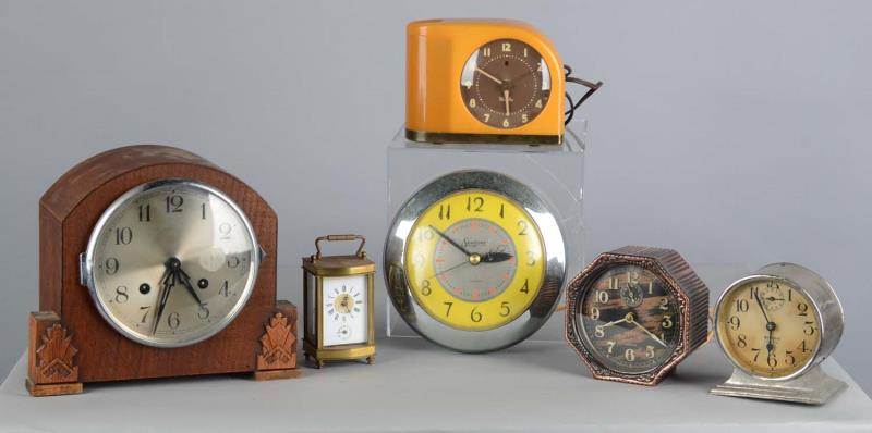 Appraisal: Lot of Various Clocks Including - Mechanical mantle clock with